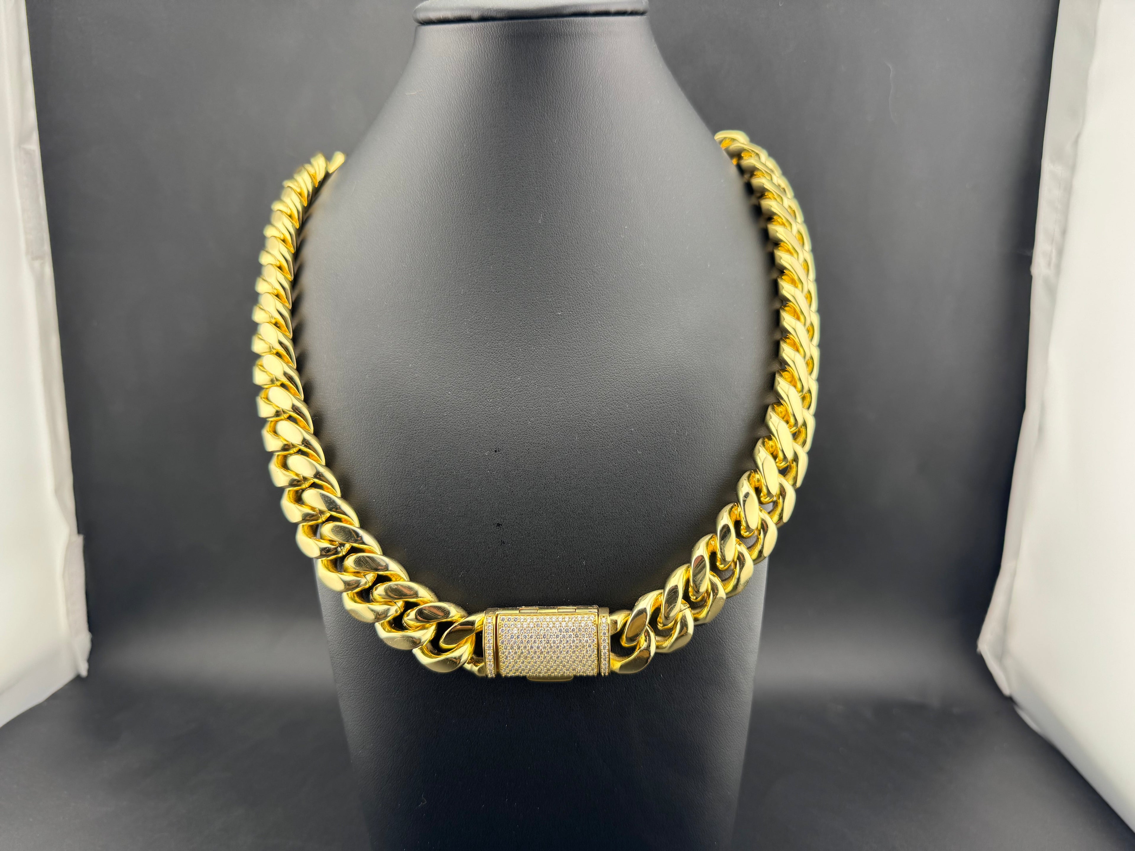 24 inch 18mm Cuban chain